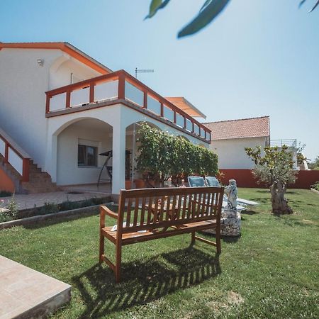Apartman Neli Vir Esterno foto