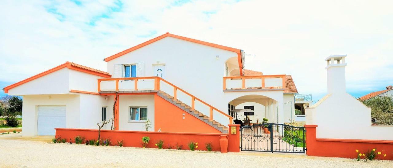Apartman Neli Vir Esterno foto